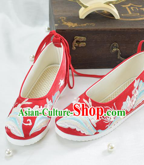 China Traditional Embroidered Rabbit Shoes Women Red Cloth Shoes National Spring Festival Shoes