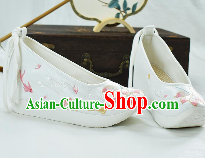China Traditional Embroidered Lotus Shoe Ancient Princess White Cloth Shoes Classical Dance Shoes