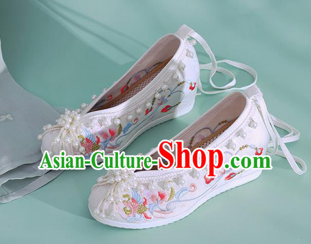 China Traditional National Wedding White Cloth Shoes Embroidered Phoenix Shoes Classical Beads Shoes