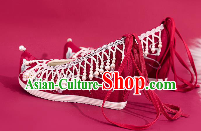 China Red Embroidered Shoes Princess Shoes Traditional Beads Tassel Shoes National Cloth Shoes