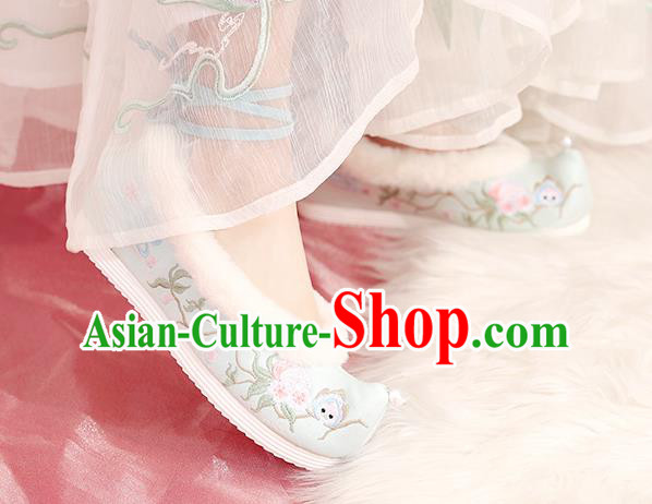 China National Winter Shoes Traditional Hanfu Princess Shoes Light Green Cloth Shoes Embroidered Peach Flowers Shoes