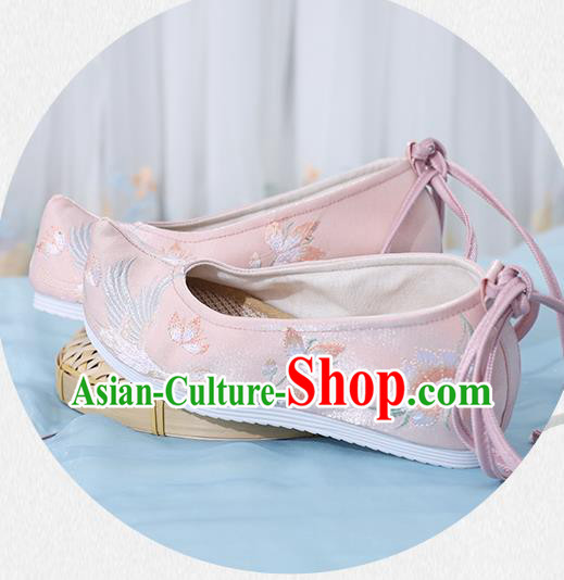 China Traditional Hanfu Shoes Ming Dynasty Young Lady Embroidered Shoes National Pink Cloth Shoes