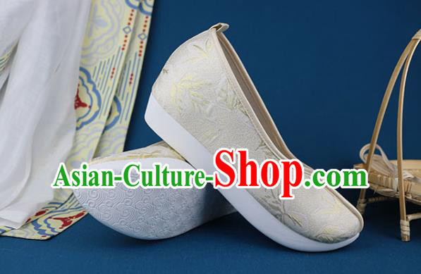 China Traditional Ming Dynasty Beige Brocade Shoes Ancient Princess Shoes