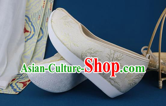 China Traditional Ming Dynasty Beige Brocade Shoes Ancient Princess Shoes