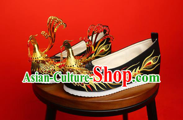 China Traditional Wedding Embroidered Shoes Handmade Bride Black Satin Shoes Golden Phoenix Shoes