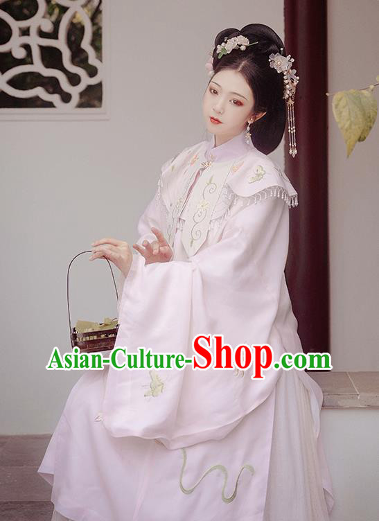 China Ancient Ming Dynasty Patrician Female Costumes Traditional Hanfu Apparels Court Embroidered Clothing