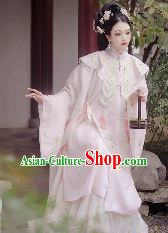 China Ancient Ming Dynasty Patrician Female Costumes Traditional Hanfu Apparels Court Embroidered Clothing