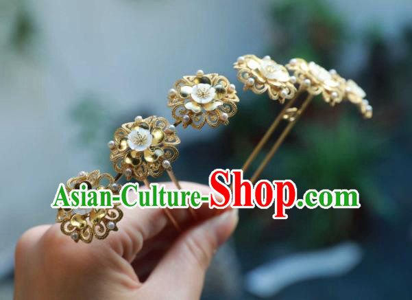 Chinese Ancient Tang Dynasty Golden Hair Stick Handmade Hair Accessories Traditional Shell Plum Blossom Hairpin