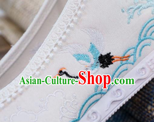 China Embroidered Crane Shoes Traditional Hanfu Bow Shoes Handmade National Pearls Shoes