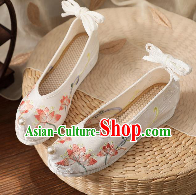 China Traditional White Cloth Shoes Embroidered Lotus Shoes Handmade Hanfu Shoes National Shoes