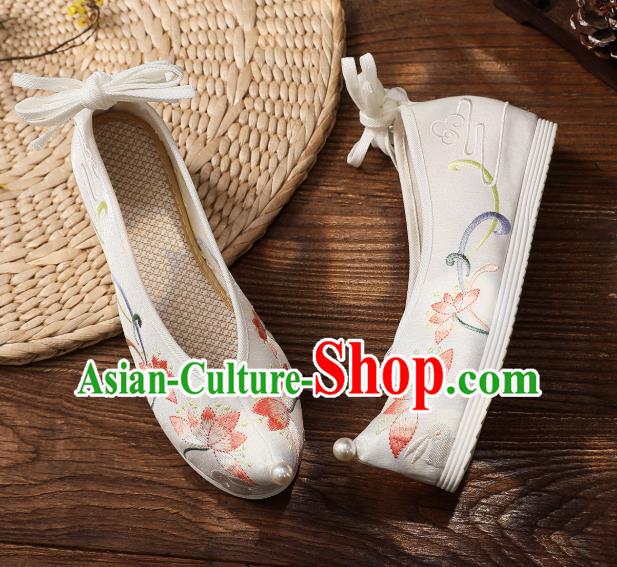China Traditional White Cloth Shoes Embroidered Lotus Shoes Handmade Hanfu Shoes National Shoes