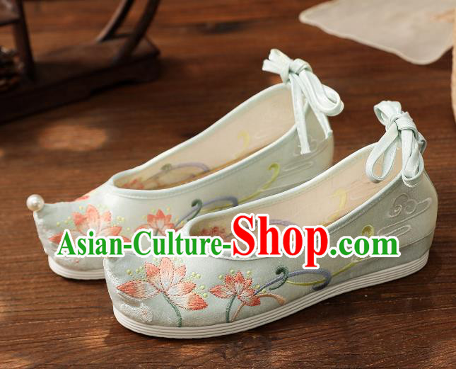 China National Shoes Traditional Light Blue Cloth Shoes Embroidered Shoes Handmade Hanfu Shoes