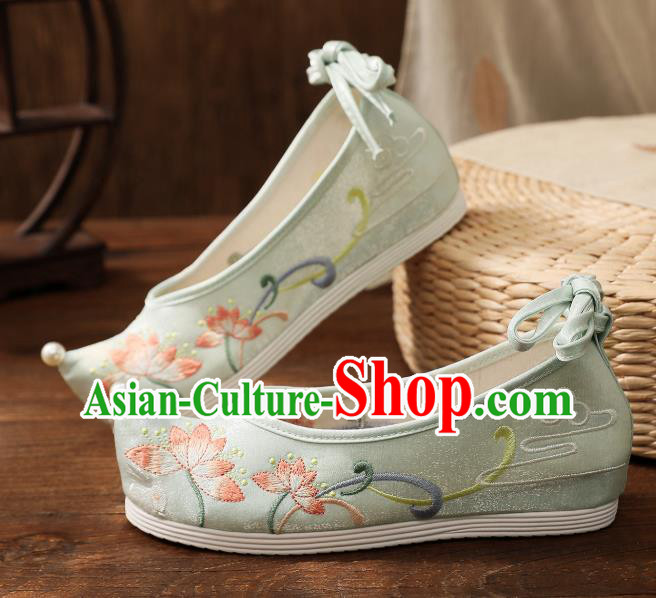 China National Shoes Traditional Light Blue Cloth Shoes Embroidered Shoes Handmade Hanfu Shoes