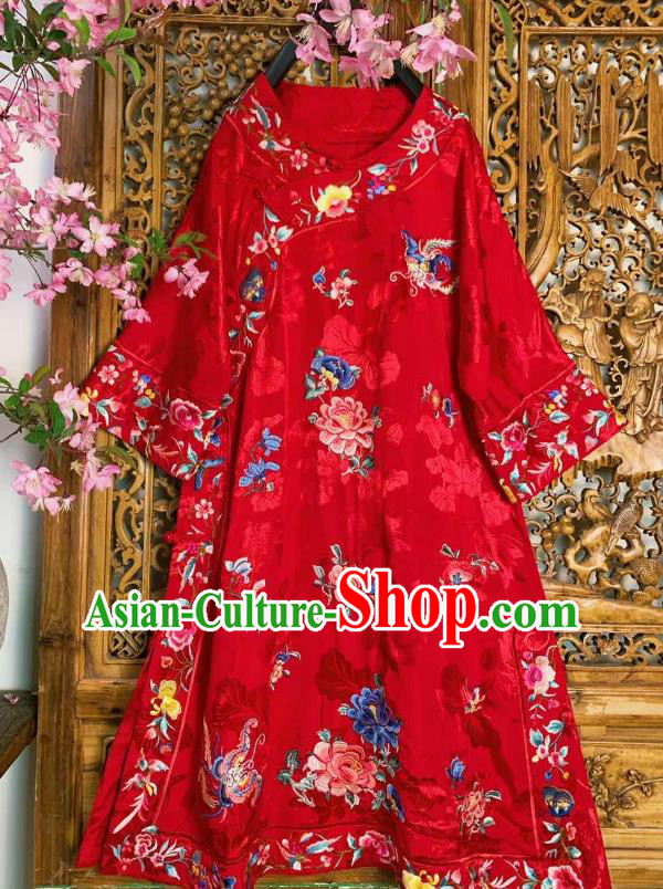 Chinese Traditional Embroidered Peony Butterfly Cheongsam National Wedding Clothing Red Silk Qipao Dress