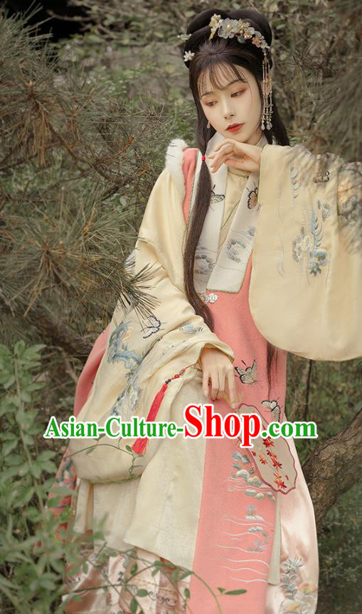 China Ancient Noble Woman Hanfu Dress Apparels Traditional Ming Dynasty Royal Princess Historical Clothing