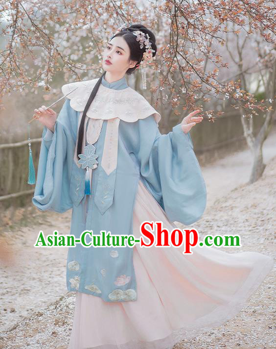 China Ancient Ming Dynasty Court Beauty Hanfu Dress Clothing Complete Set