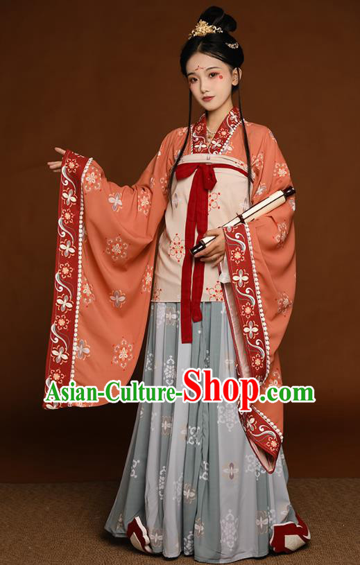 China Traditional Southern and Northern Dynasties Court Lady Historical Clothing Ancient Royal Princess Hanfu Dress Garment