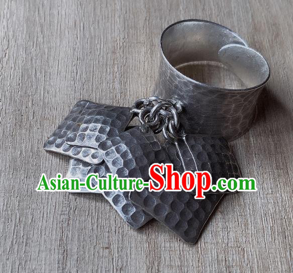 Chinese Handmade Ethnic Ring National Silver Carving Circlet Jewelry