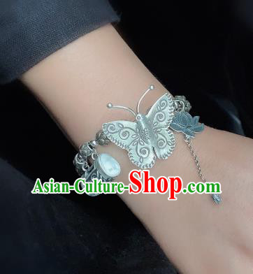Handmade Chinese Wristlet Accessories Ethnic Carving Lock Bangle National Silver Butterfly Lotus Bracelet