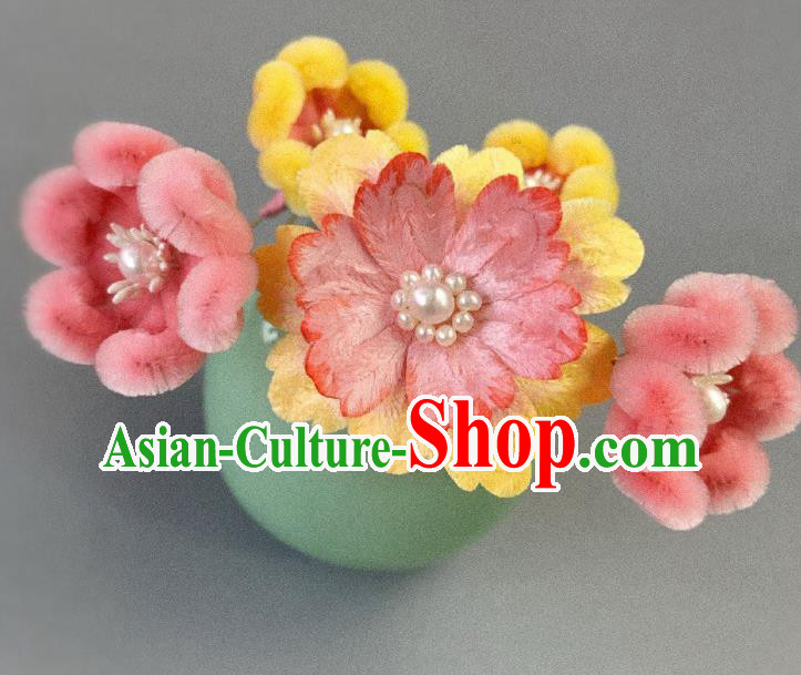 China Classical Pearls Hairpin Traditional Qing Dynasty Imperial Consort Pink Velvet Plum Hair Stick
