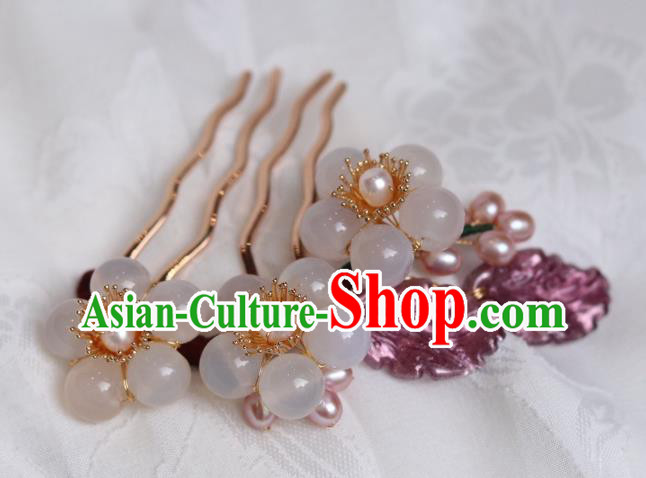 China Classical Hanfu Pearls Hairpin Traditional Ming Dynasty Princess Plum Hair Comb