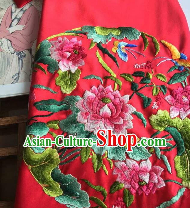 China Traditional Stomachers Handmade Embroidered Lotus Red Silk Bellyband