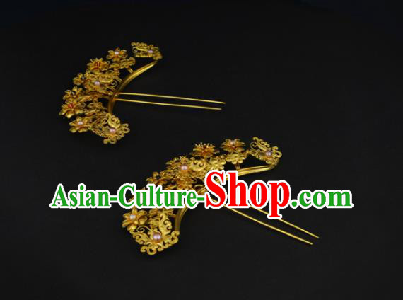 China Ancient Princess Golden Flowers Hairpin Handmade Traditional Ming Dynasty Pearls Gems Hair Stick