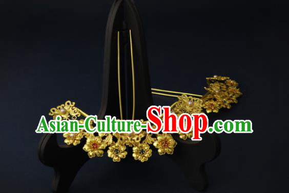 China Ancient Princess Golden Flowers Hairpin Handmade Traditional Ming Dynasty Pearls Gems Hair Stick