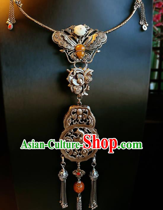 China Traditional Ceregat Gourd Necklace Accessories Handmade Silver Carving Phoenix Necklet Pendant