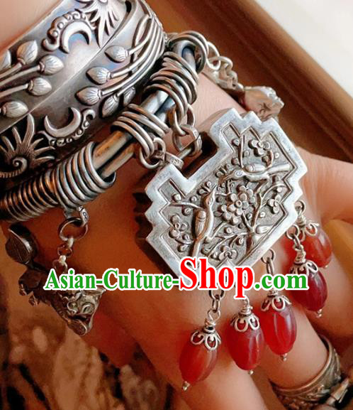 Handmade Chinese Silver Lock Bracelet Accessories Traditional Culture Jewelry Agate Tassel Bangle