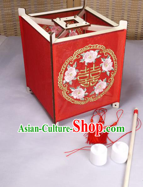 China Handmade Red Chiffon Desk Lamp Embroidered Palace Lantern Embroidery Peony Lantern