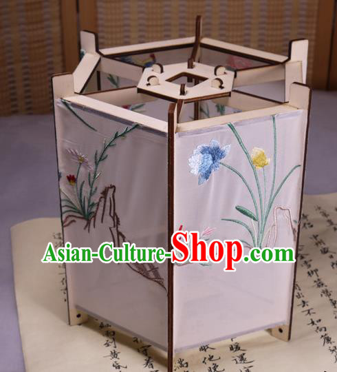 China Handmade Hanging Lamp Classical Embroidered Peony Palace Lantern Traditional Silk Hexagon Lanterns