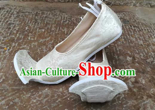China Traditional Han Dynasty Court Shoes Classical Wedding Shoes Princess White Brocade Shoes