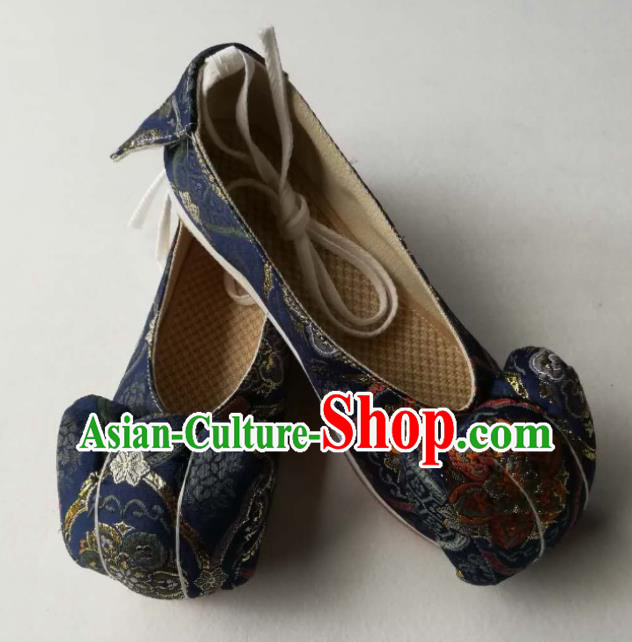 China Handmade Shoes Ancient Princess Hanfu Shoes Traditional Song Dynasty Navy Brocade Shoes