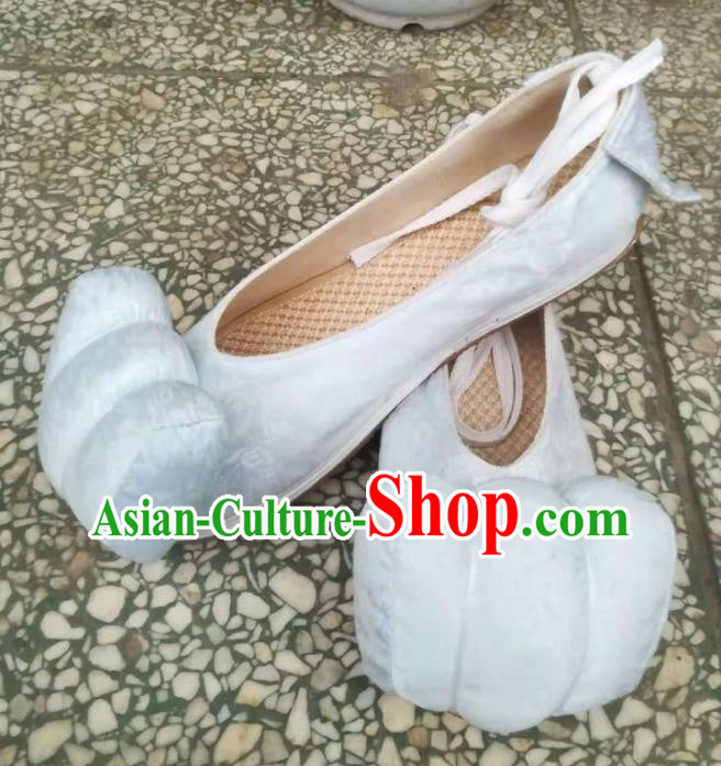 China Light Blue Satin Shoes Traditional Song Dynasty Women Shoes Handmade Ancient Princess Hanfu Shoes