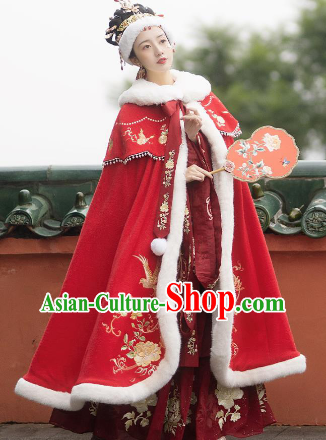 China Ancient Imperial Consort Red Cape Clothing Traditional Ming Dynasty Noble Mistress Costume