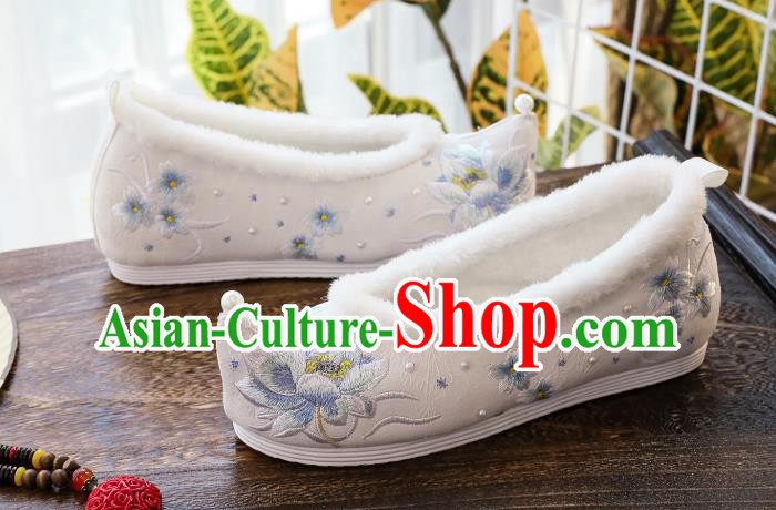 China Classical Embroidered Lotus Shoes Traditional Winter White Cloth Shoes Hanfu Shoes