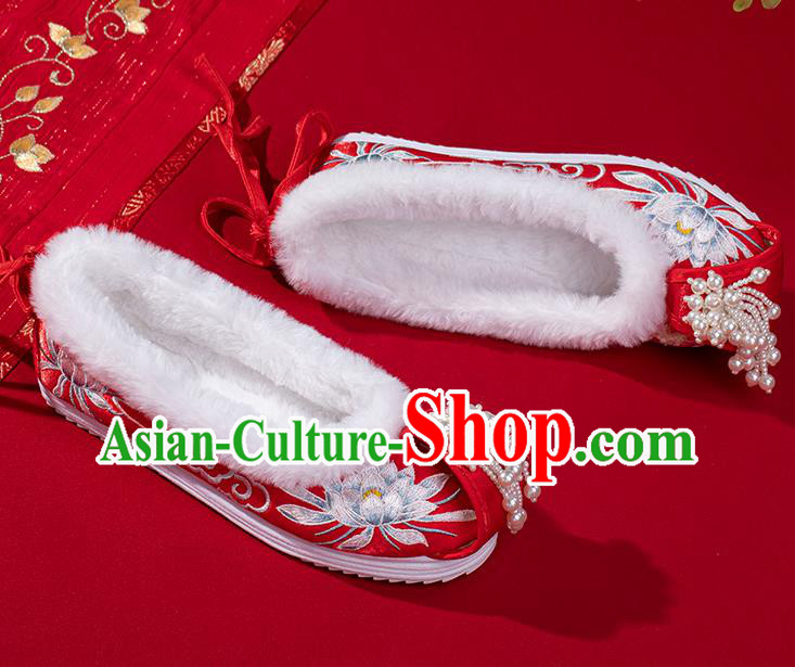 China Ming Dynasty Shoes Classical Winter Red Brocade Shoes Traditional Wedding Hanfu Embroidered Shoes
