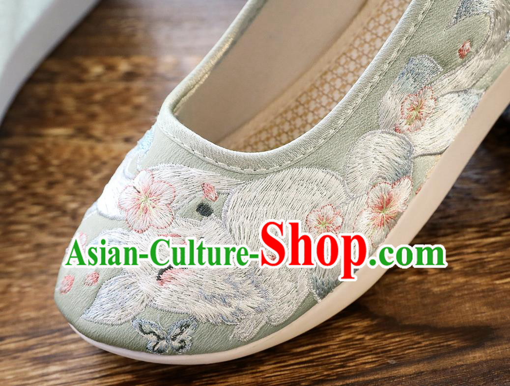 China Traditional Hanfu Shoes Winter Women Shoes Classical Embroidered Fox Light Green Satin Shoes