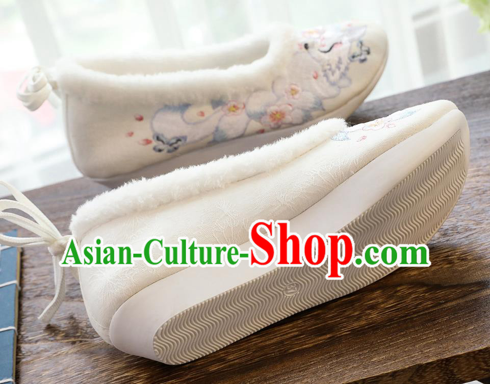 China Classical Embroidered Fox Shoes Traditional Hanfu Shoes Winter Women Brushed Shoes