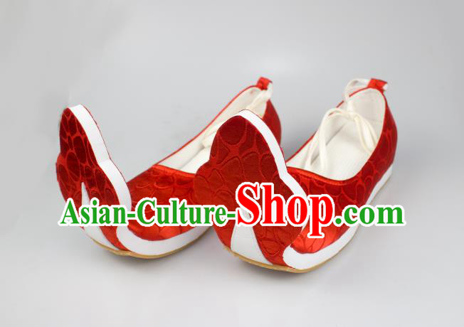China Handmade Red Brocade Shoes Classical Wedding Shoes Traditional Tang Dynasty Princess Shoes