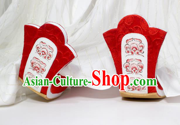 China Traditional Tang Dynasty Princess Shoes Classical Wedding Shoes Handmade Painting Clouds Red Brocade Shoes