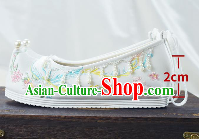 China Traditional Beads Tassel Shoes Women Hanfu Shoes National Embroidered Phoenix White Cloth Shoes