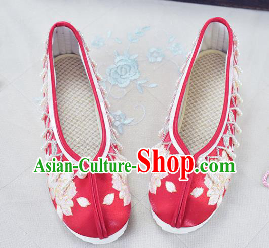 China Wedding Red Cloth Shoes Traditional Beads Tassel Shoes Women Hanfu Shoes National Embroidered Lotus Shoes