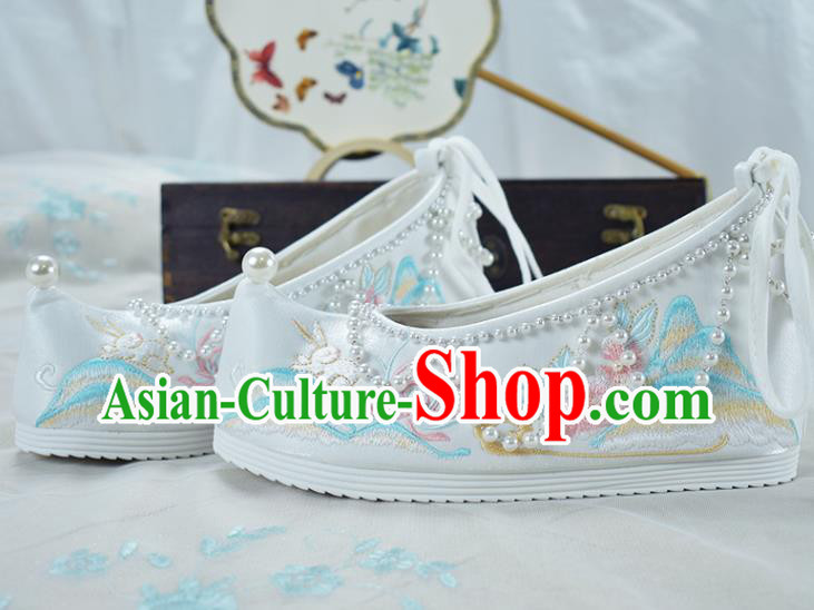 China Women White Embroidered Shoes National Beads Shoes Traditional Hanfu Shoes