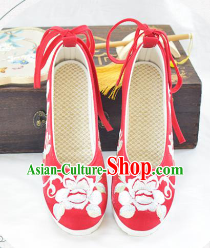 China Embroidered Peony Shoes National Red Cloth Shoes Traditional Wedding Women Hanfu Shoes