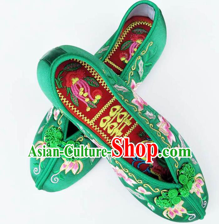 China Traditional Embroidered Shoes Wedding Green Satin Shoes Classical Xiuhe Shoes