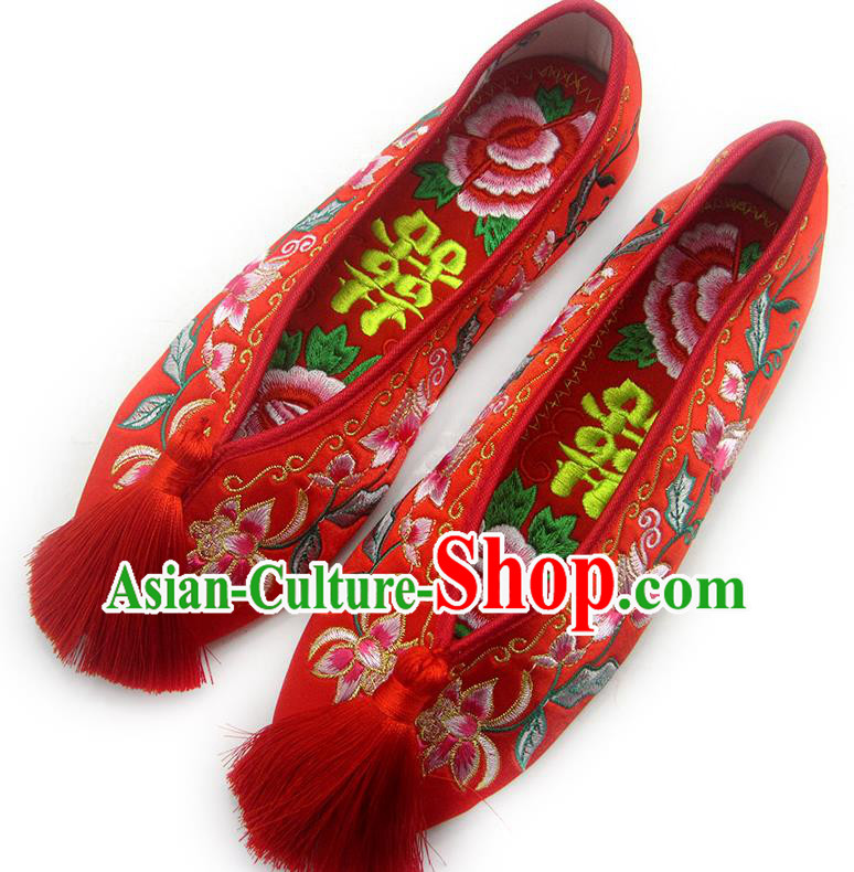 China Classical Xiu He Suit Shoes Traditional Embroidered Flowers Shoes Wedding Red Satin Shoes