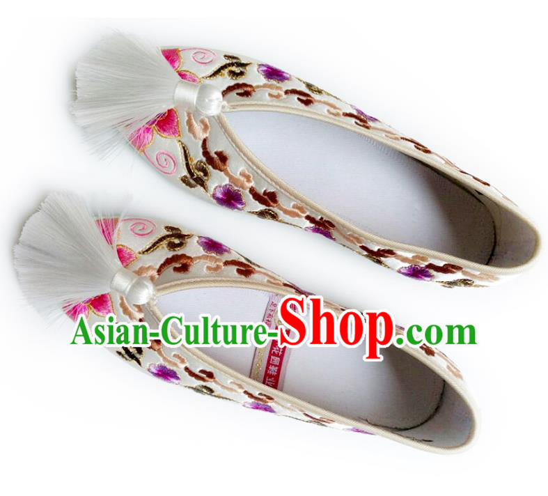 China Embroidered Plum Blossom Shoes Classical Wedding Xiu He Shoes Traditional White Satin Shoes