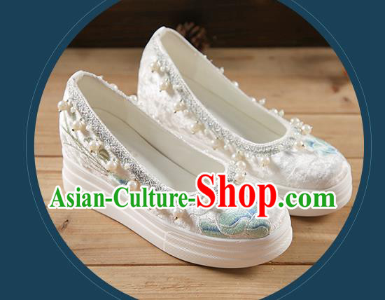 China Hanfu Shoes Embroidered Peony Shoes White Cloth Shoes Pearls Shoes